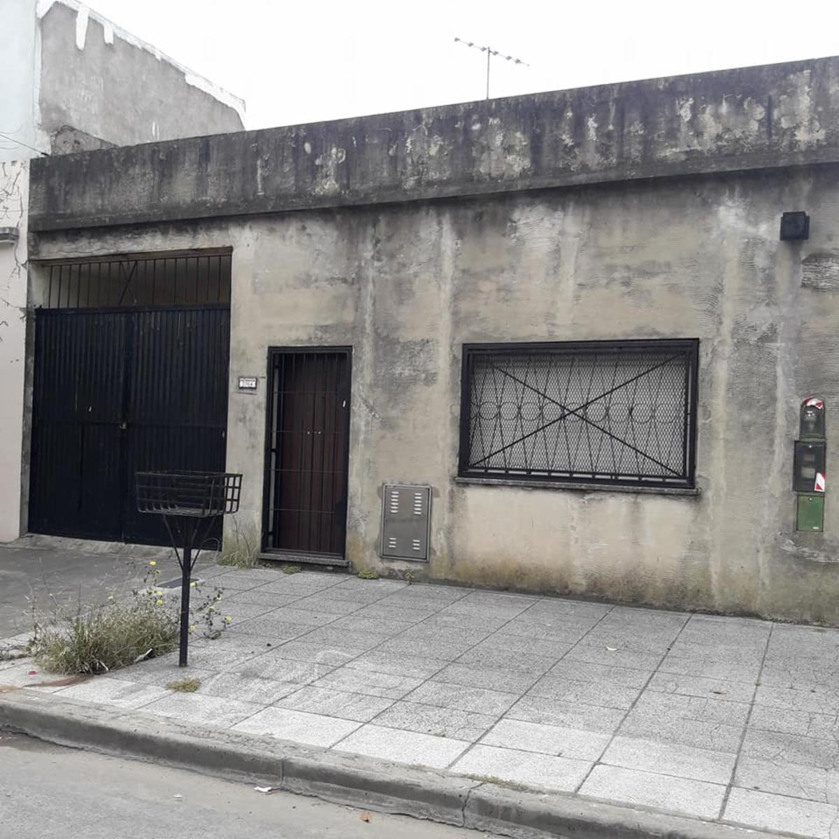 GALPON CON CASA DE 3 AMBIENTES EN VENTA - LOMAS DEL MIRADOR — foto 4