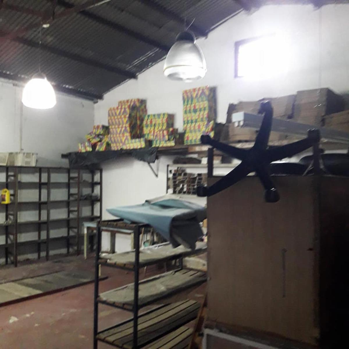 GALPON CON CASA DE 3 AMBIENTES EN VENTA - LOMAS DEL MIRADOR — foto 5