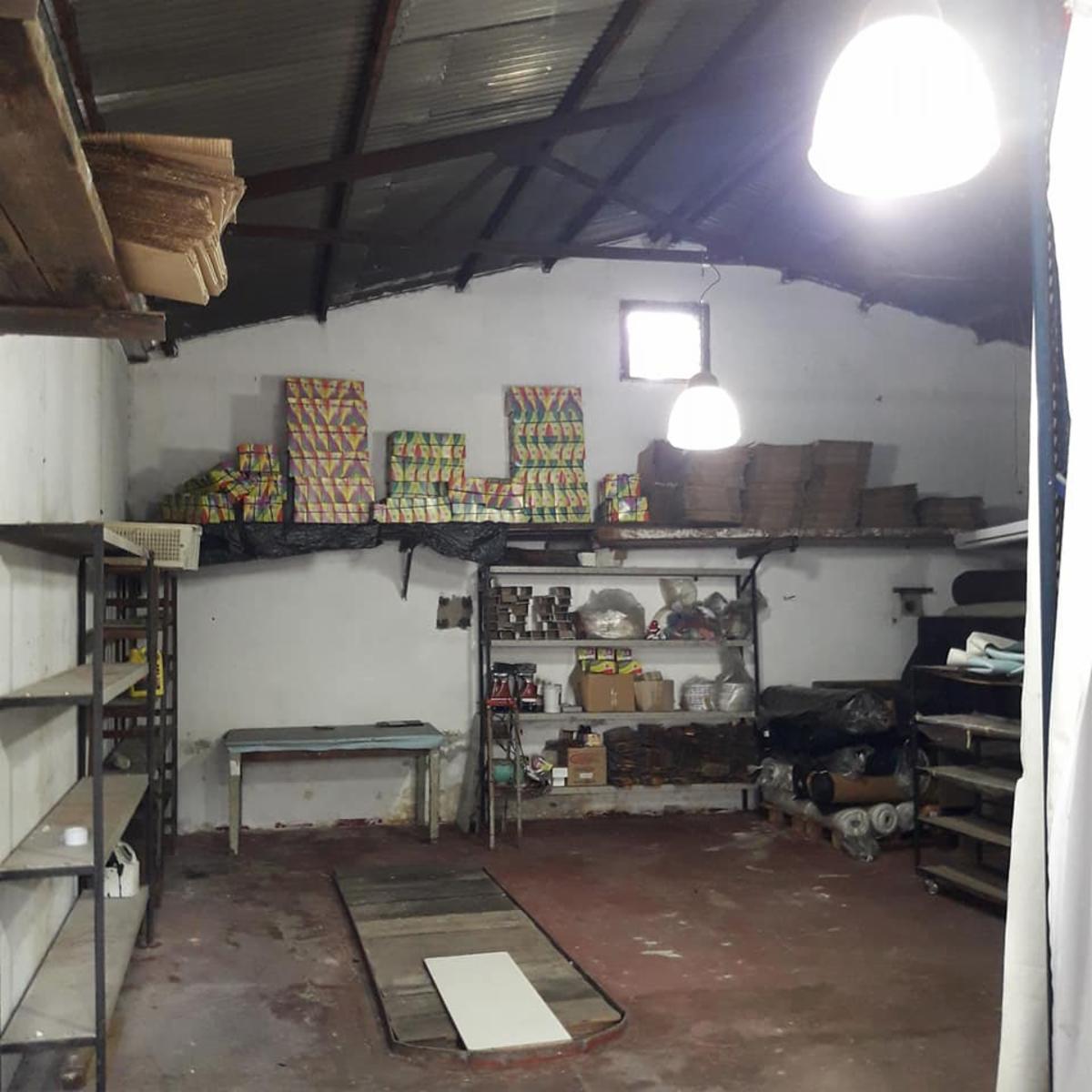 GALPON CON CASA DE 3 AMBIENTES EN VENTA - LOMAS DEL MIRADOR — foto 10