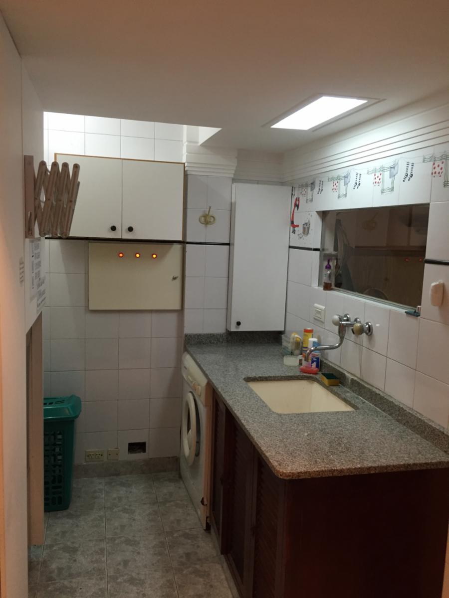 HERMOSA CASA DE CATEGORIA DE 4 AMBIENTES CON FONDO Y PILETA EN VENTA - VILLA LUZURIAGA — foto 9