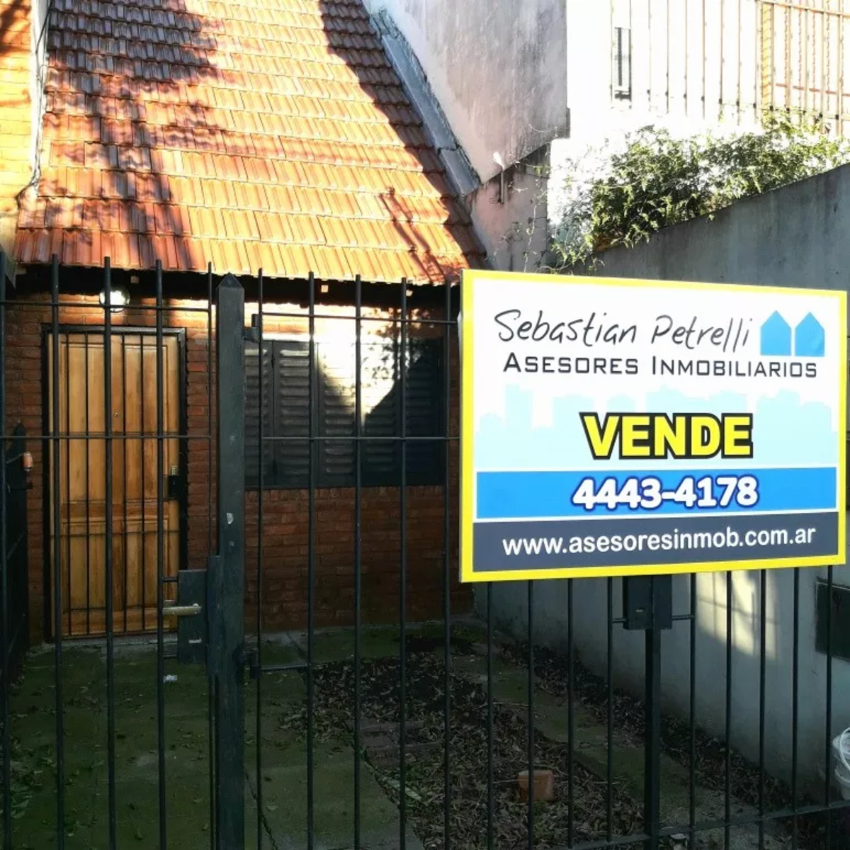 EXCELENTE DUPLEX DE 2 AMBIENTES CON COCHERA EN VENTA - VILLA LUZURIAGA