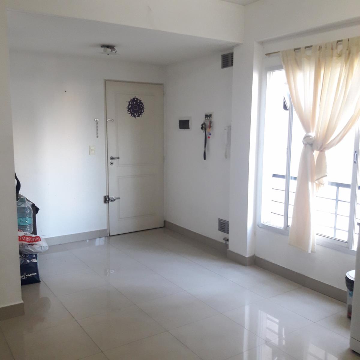 DEPARTAMENTO DE 2 AMBIENTES CON COCHERA DESCUBIERTA EN VENTA - VILLA LUZURIAGA — foto 5