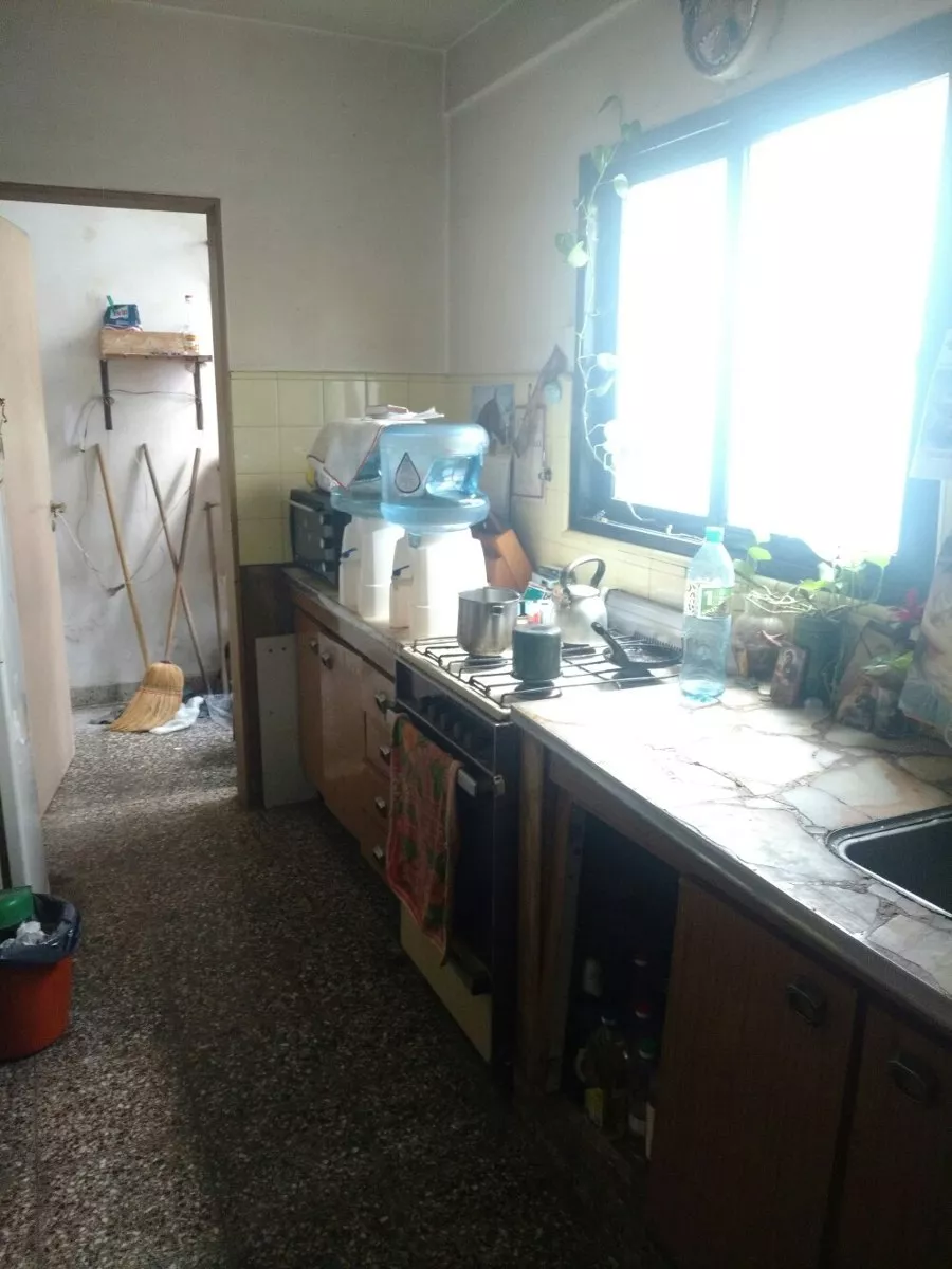 EXCELENTE DEPARTAMENTO DE 3 AMBIENTES A MODERNIZAR EN VENTA - RAMOS MEJIA — foto 4