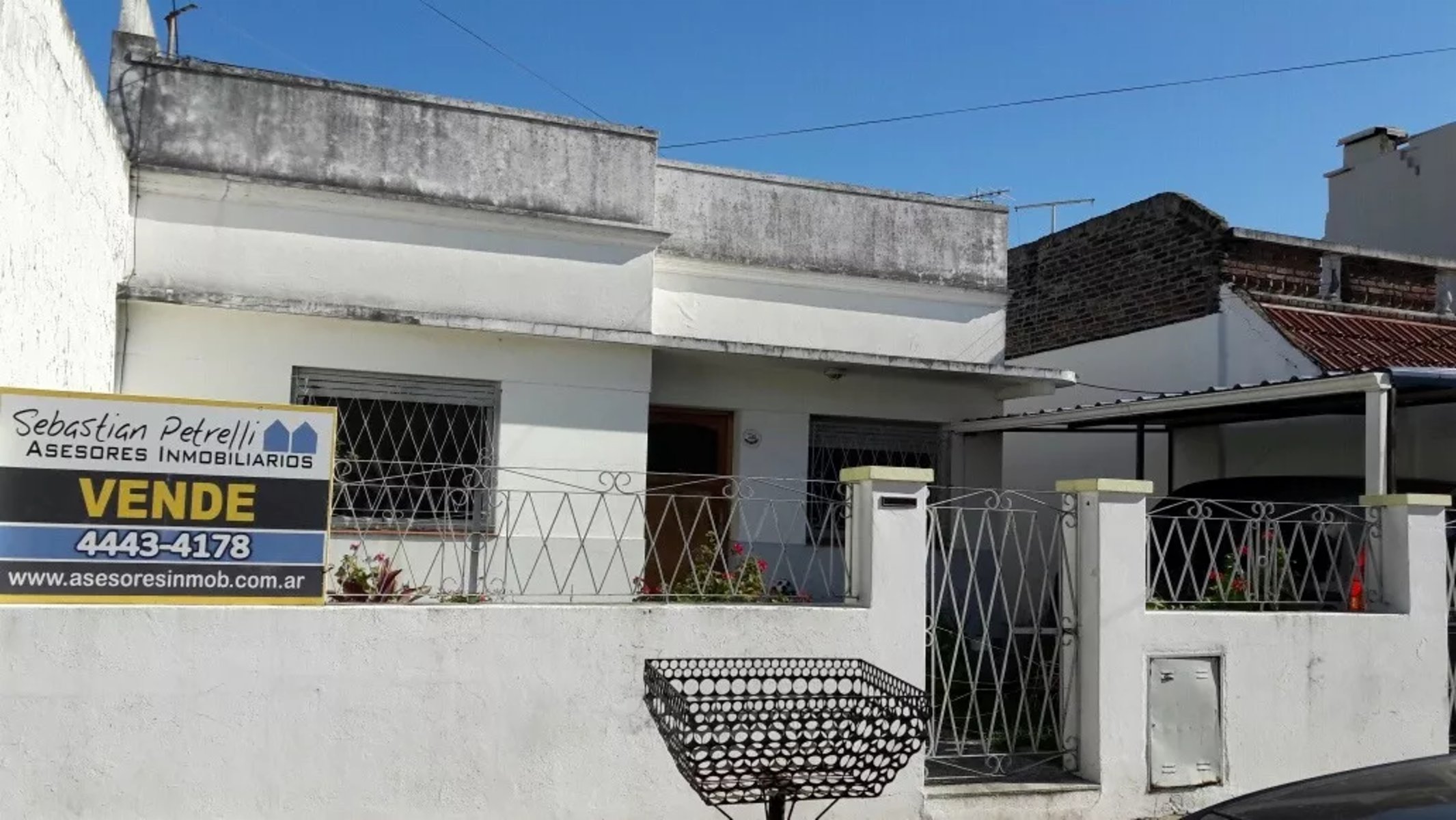 CASA DE 3 AMBIENTE SOBRE LOTE PROPIO EN VENTA - LOMAS DEL MIRADOR