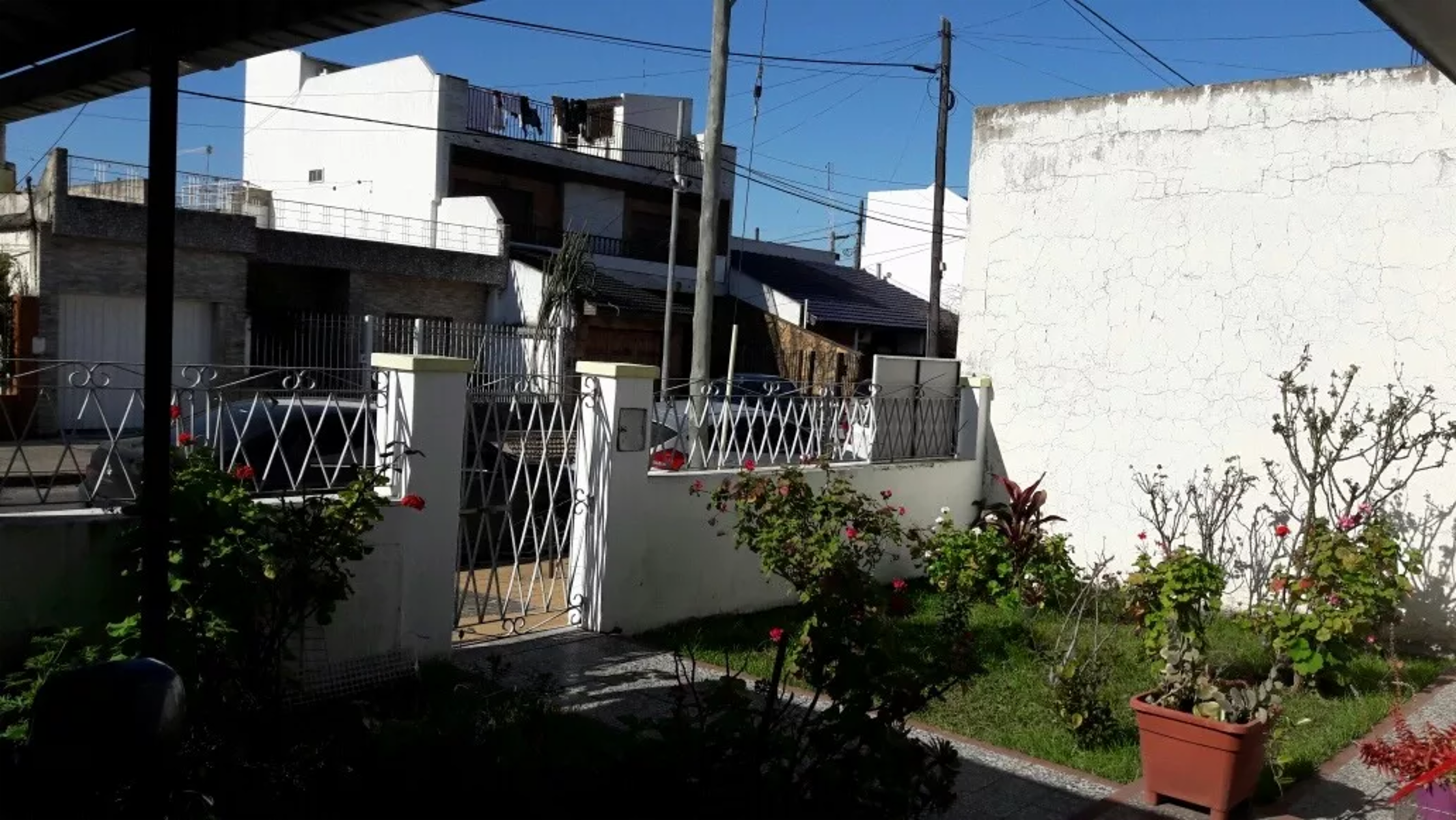 CASA DE 3 AMBIENTE SOBRE LOTE PROPIO EN VENTA - LOMAS DEL MIRADOR — foto 7