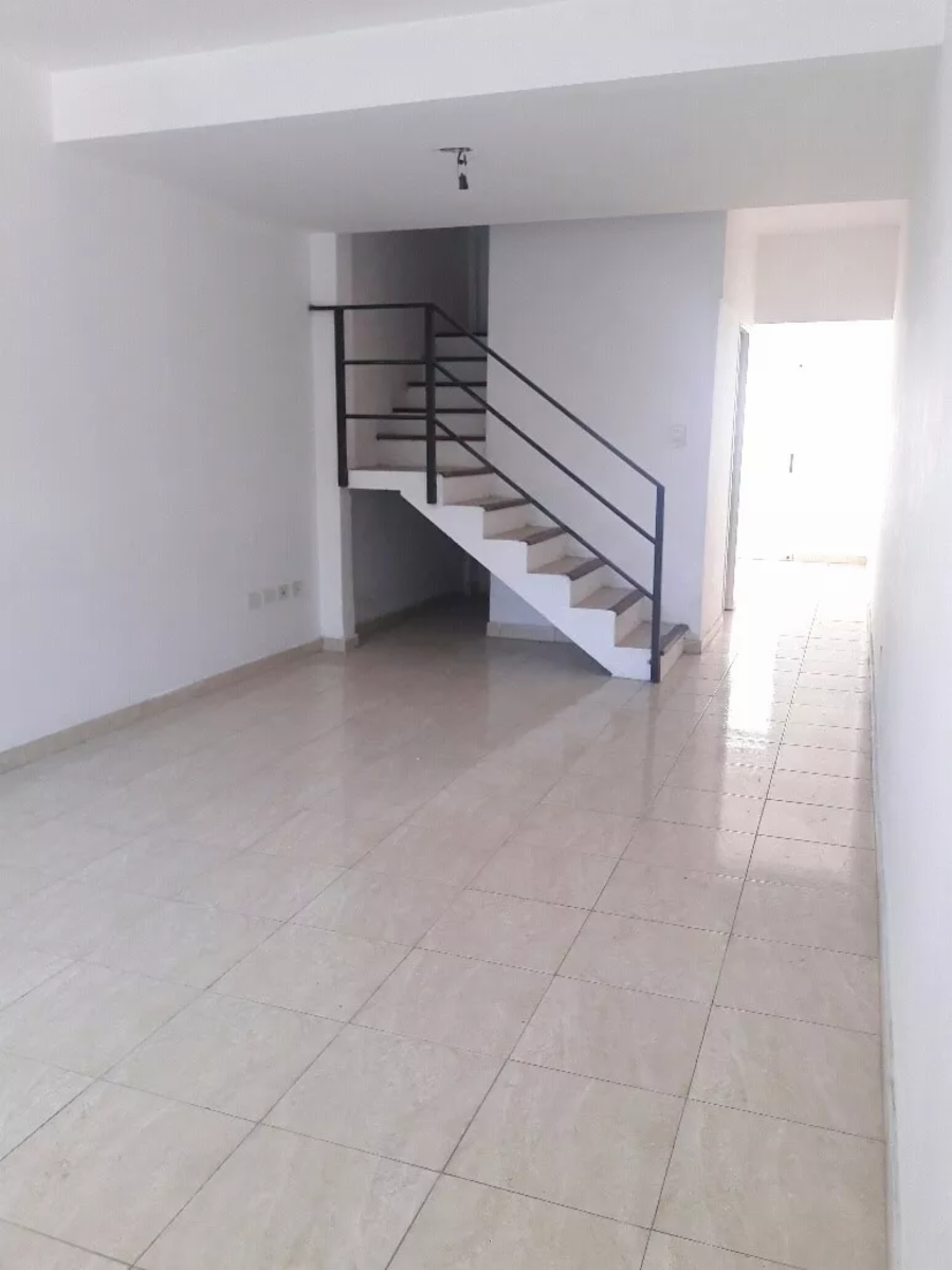 TRIPLEX 4 AMBIENTES EN VENTA NUEVO VALOR PRECIO AL CONTADO — foto 2