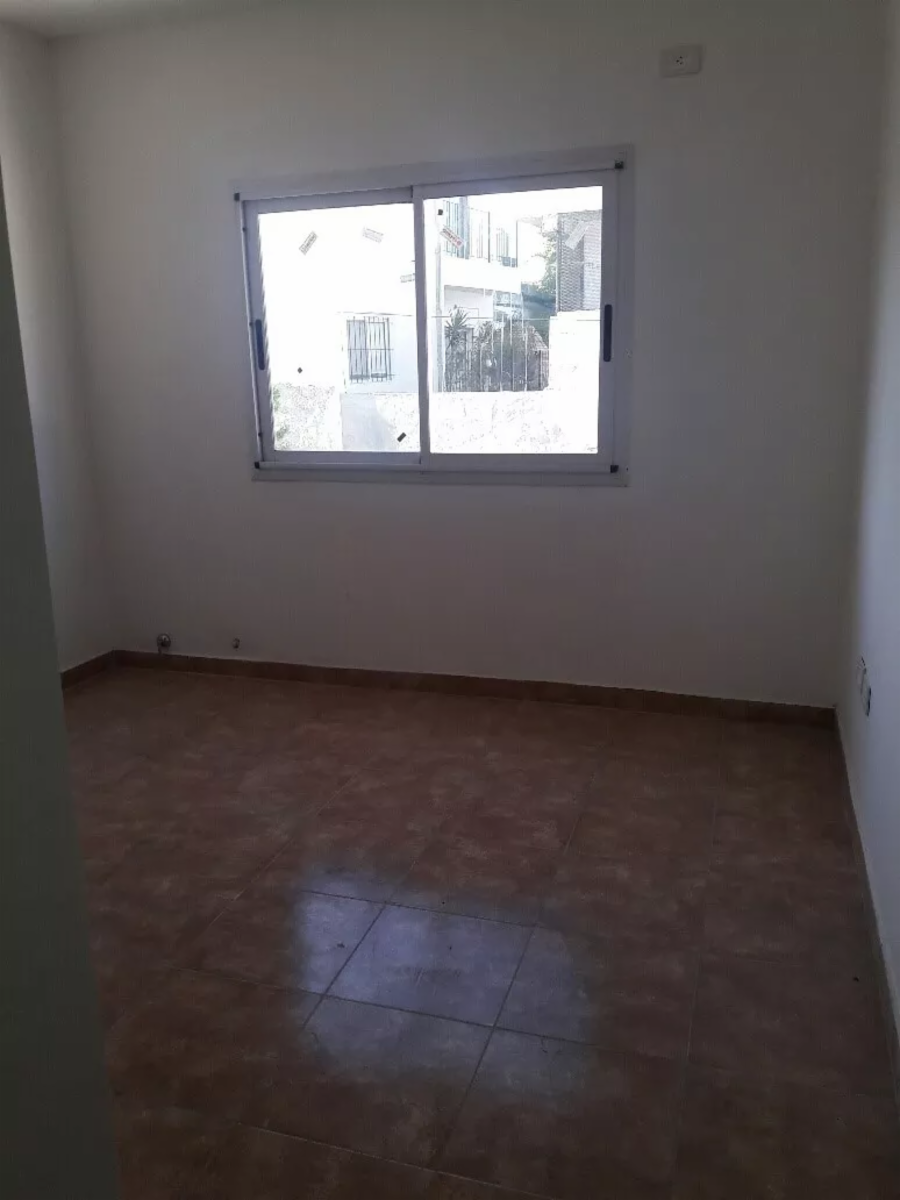 TRIPLEX 4 AMBIENTES EN VENTA NUEVO VALOR PRECIO AL CONTADO — foto 5