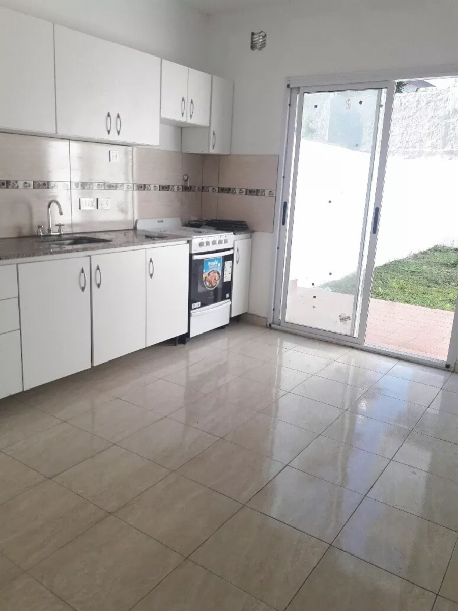 TRIPLEX 4 AMBIENTES EN VENTA NUEVO VALOR PRECIO AL CONTADO — foto 7