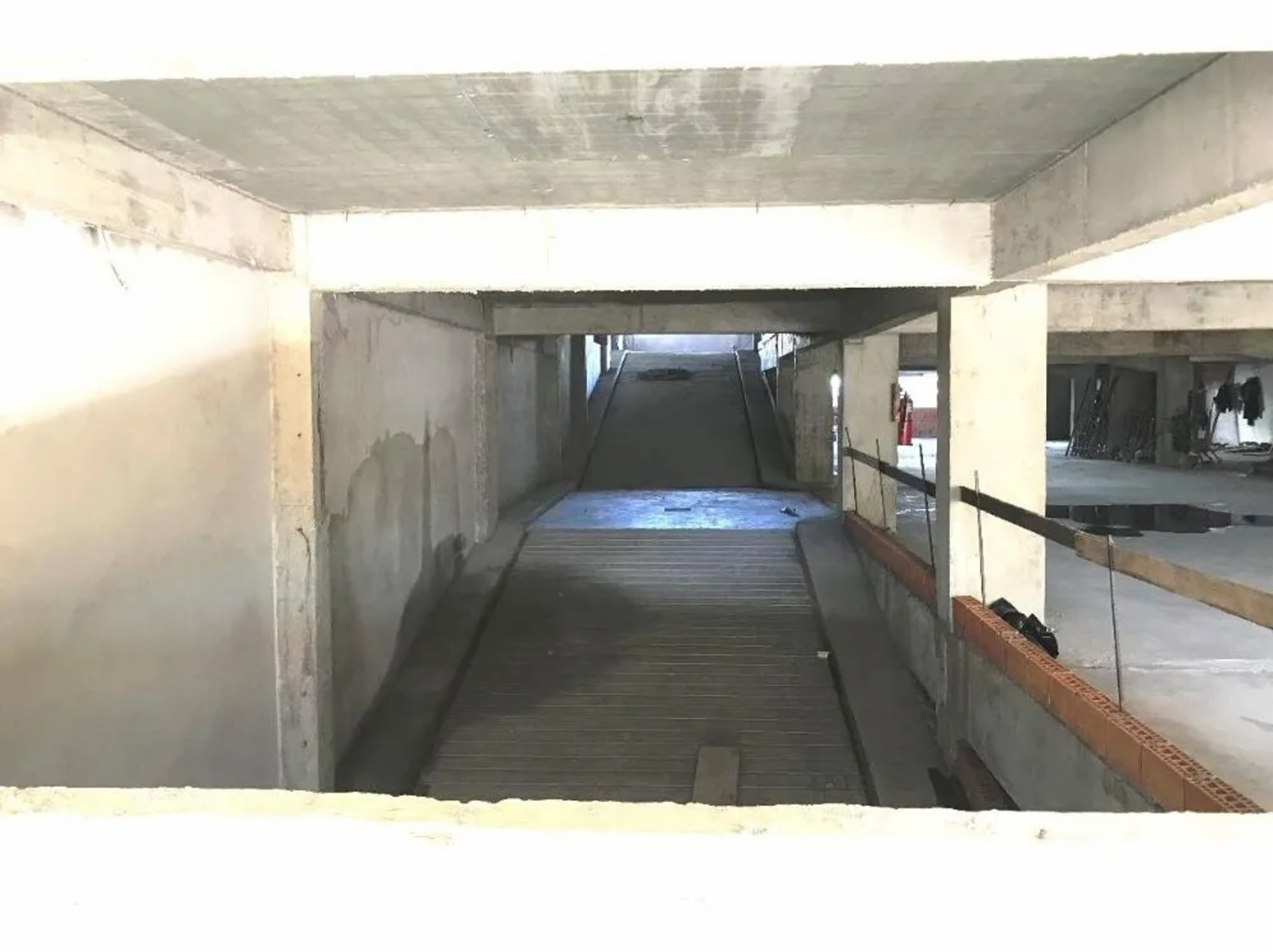 VENTA de Cochera CUBIERTA en C.A.B.A. - 6