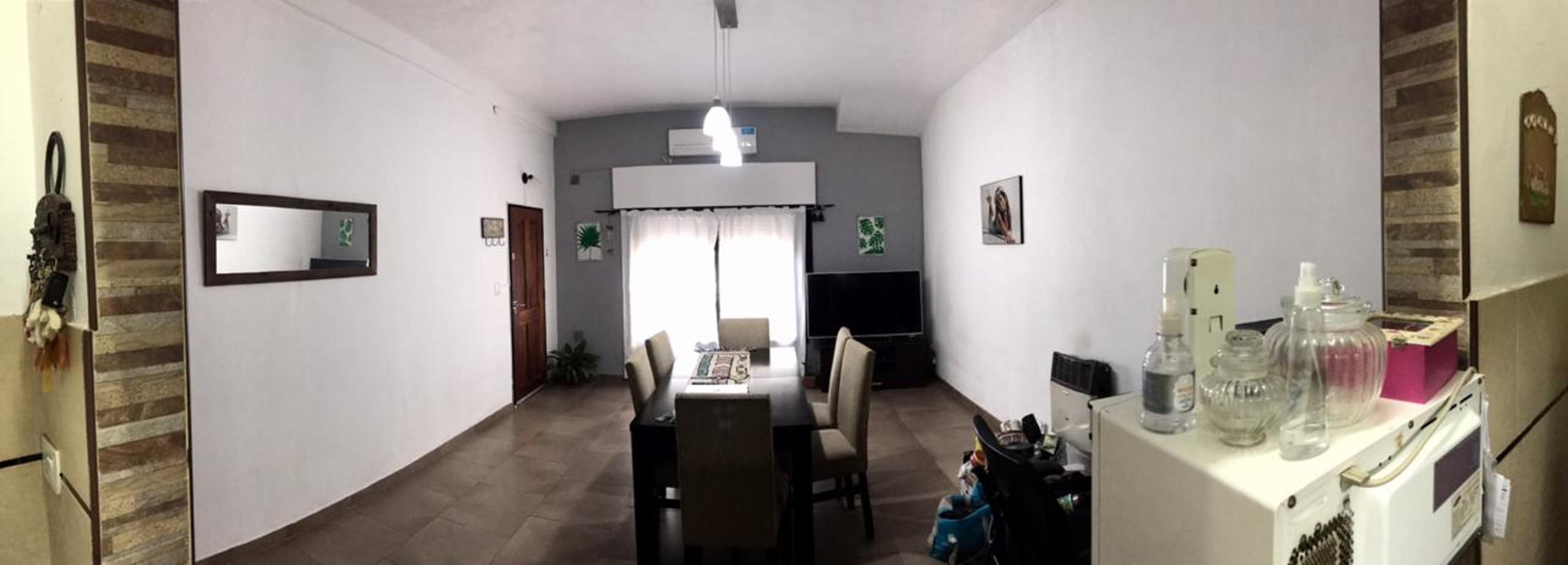 PH de 4 ambientes con cochera, patio y parrilla en venta en San Justo — foto 3