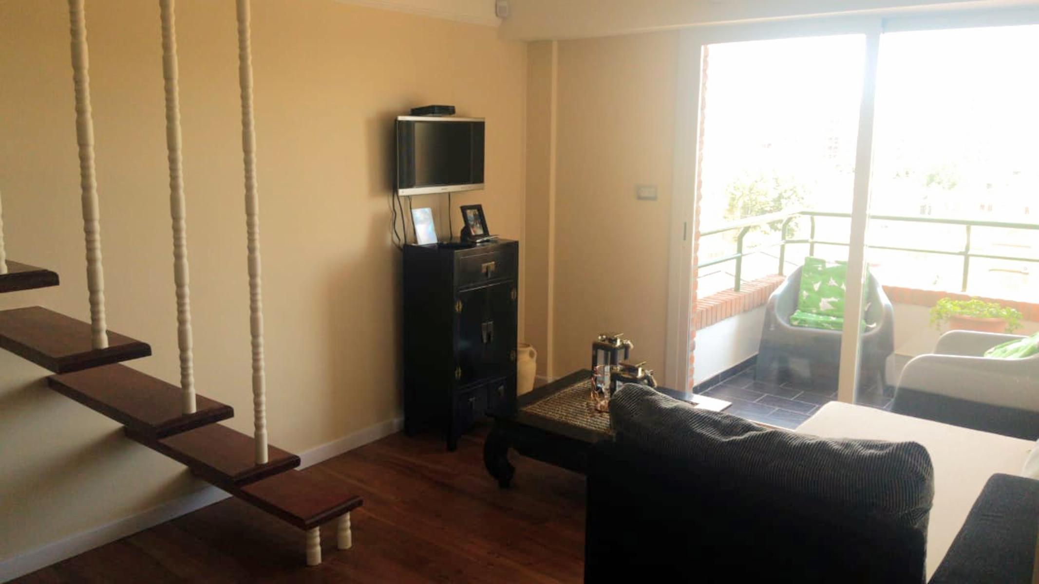 Excelente departamento de 4 ambientes en dos pisos con cochera doble baulera terraza y parrilla en Ramos Mejia — foto 14