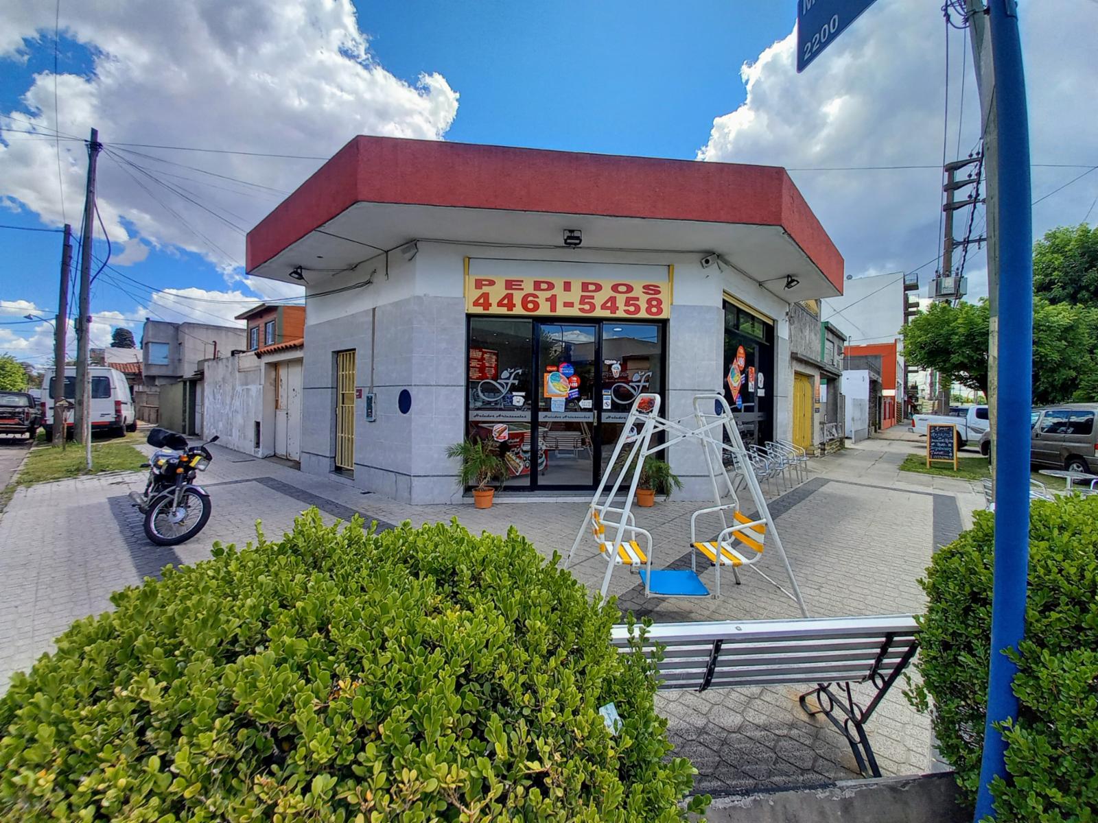 Venta de importante fondo de comercio Heladería zona Villa Luzuriaga — foto 4