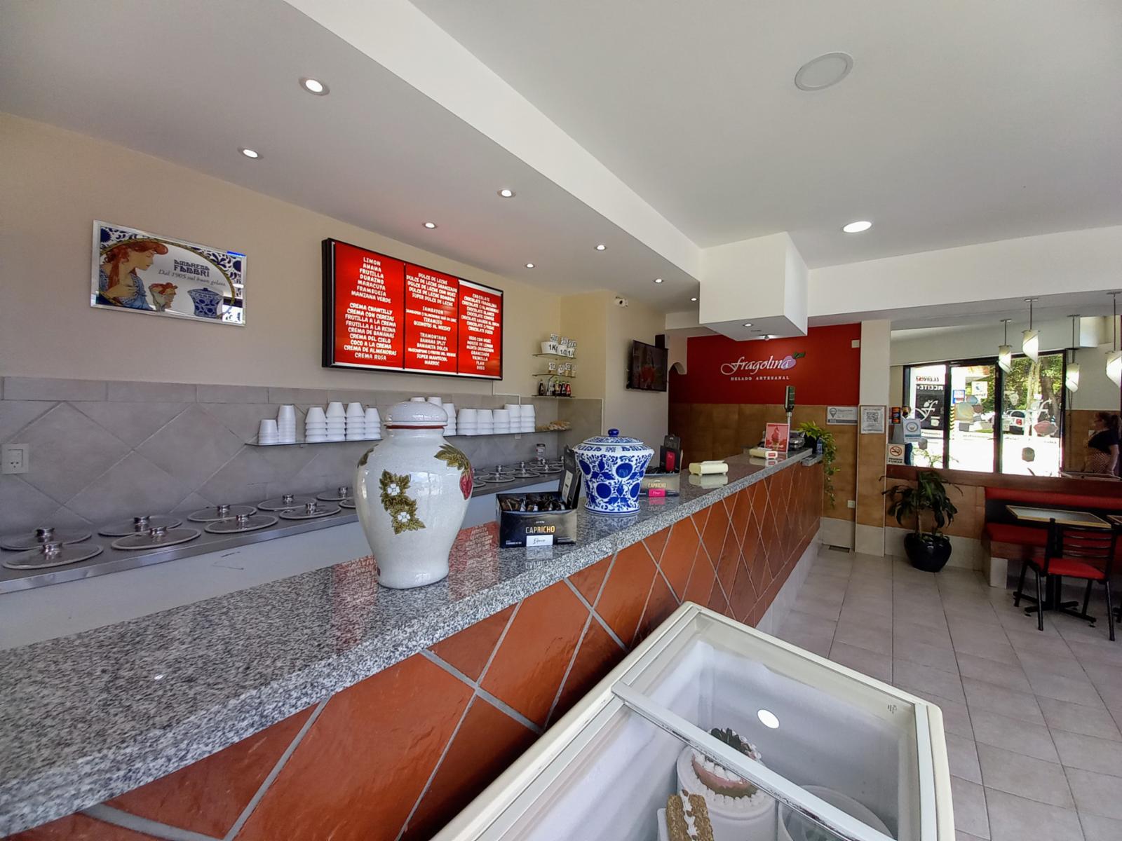 Venta de importante fondo de comercio Heladería zona Villa Luzuriaga — foto 5