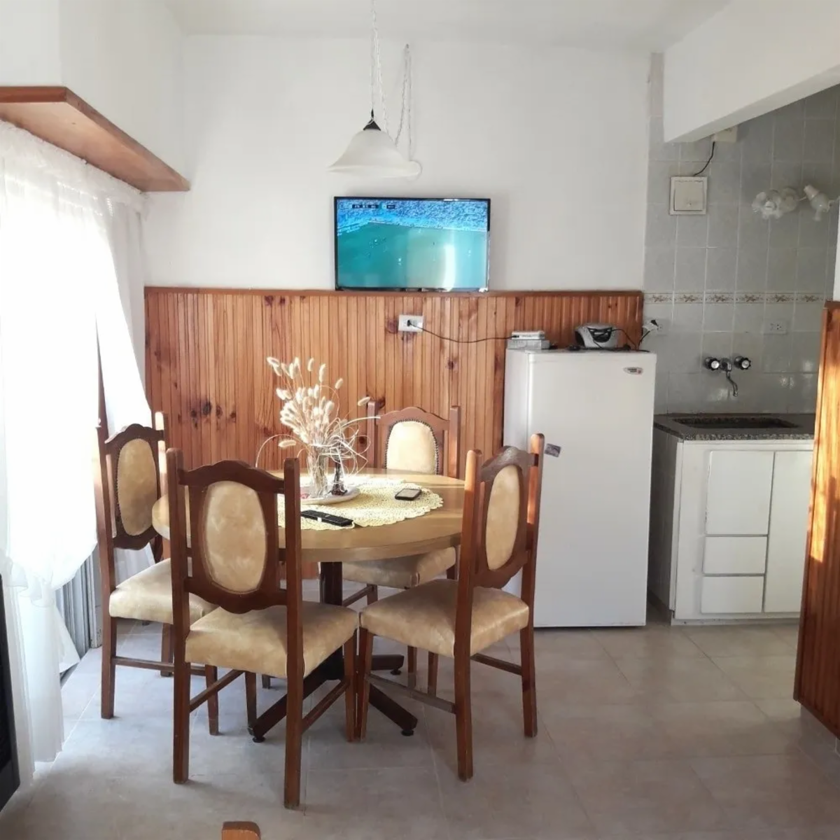 Departamento en alquiler para 4 personas con cochera cubierta a una cuadra del mar en Costa Azul — foto 12