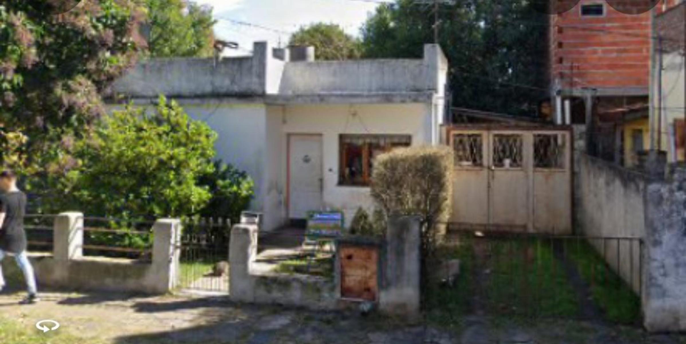 Lote de medida tradicional en venta en Villa Luzuriaga