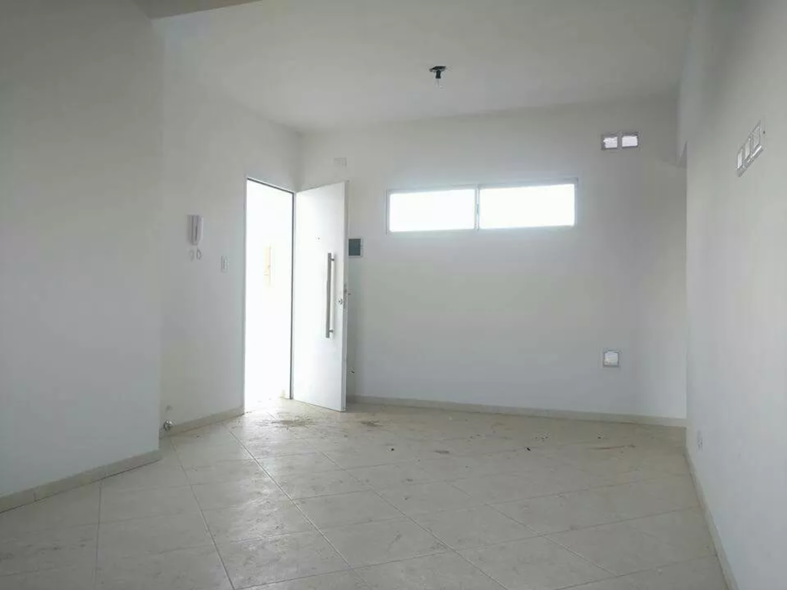 VENTA DEPTO 2 AMBIENTES CON COCHERA CUBIERTA Y TERRAZA PROPIA VILLA LUZURIAGA — foto 2