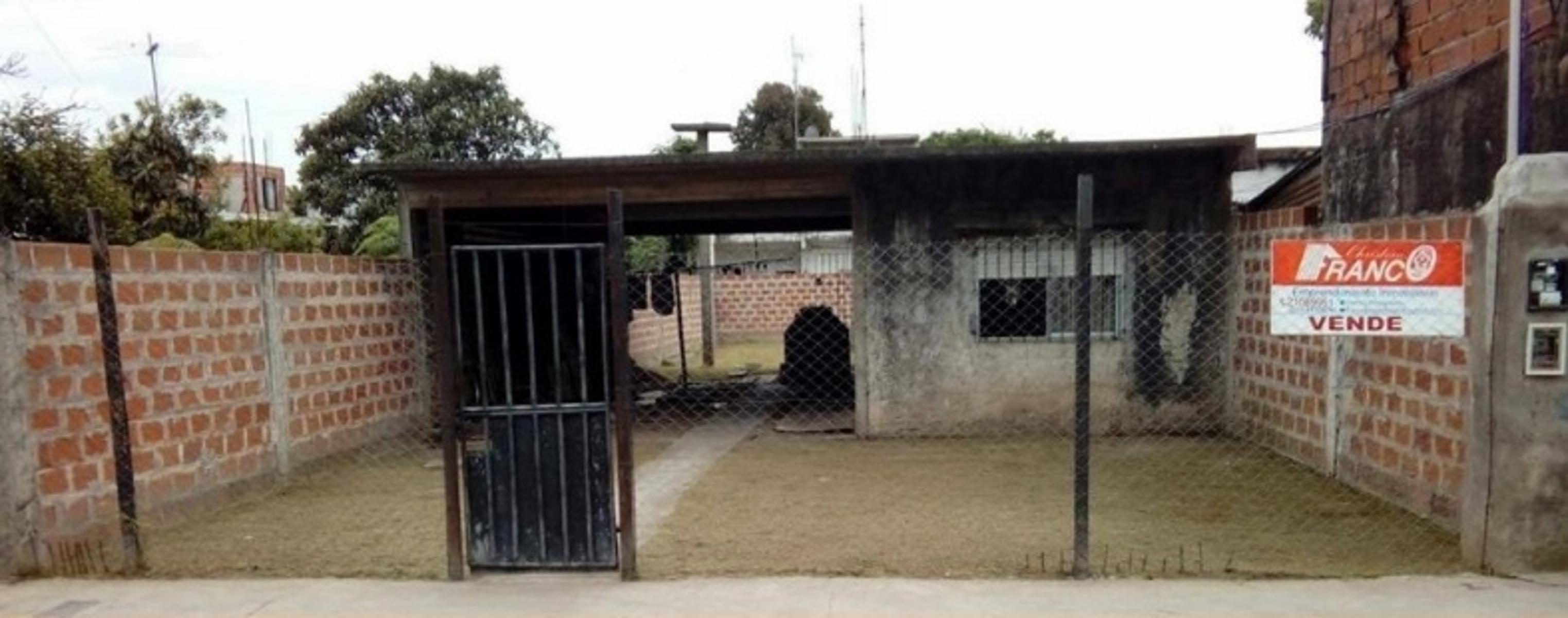 Rafael Castillo - Casa Estrada