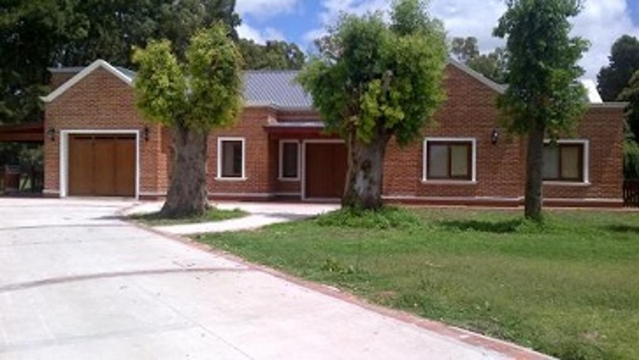 REGIO CHALET CAÑUELAS Bº CERRADO ALTOS DEL CARMEN