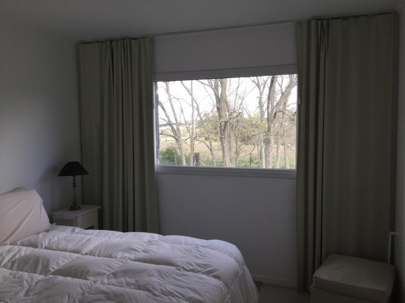 Hermosa casa-quinta en entorno natural, sierras de Tandil. Zona Don Bosco. — foto 4