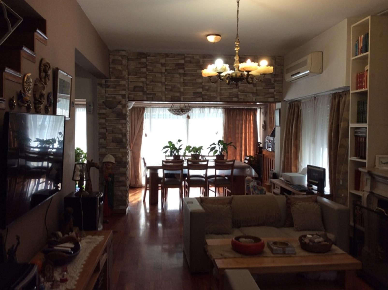 Increible casa en la mejor zona Villa Sarmiento con exquisitos detalles de terminacion A 3 cuadras av. Rivadadavia y a 1 de Av. Gaona. — foto 3