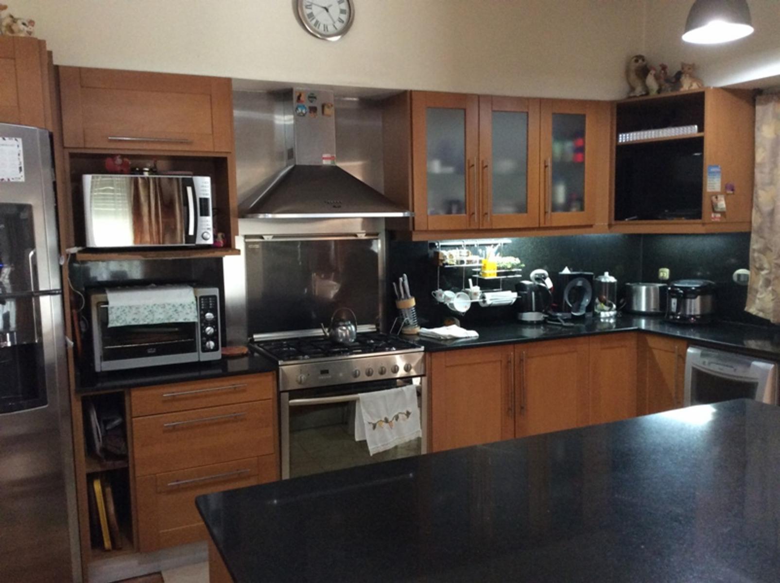 Increible casa en la mejor zona Villa Sarmiento con exquisitos detalles de terminacion A 3 cuadras av. Rivadadavia y a 1 de Av. Gaona. — foto 14
