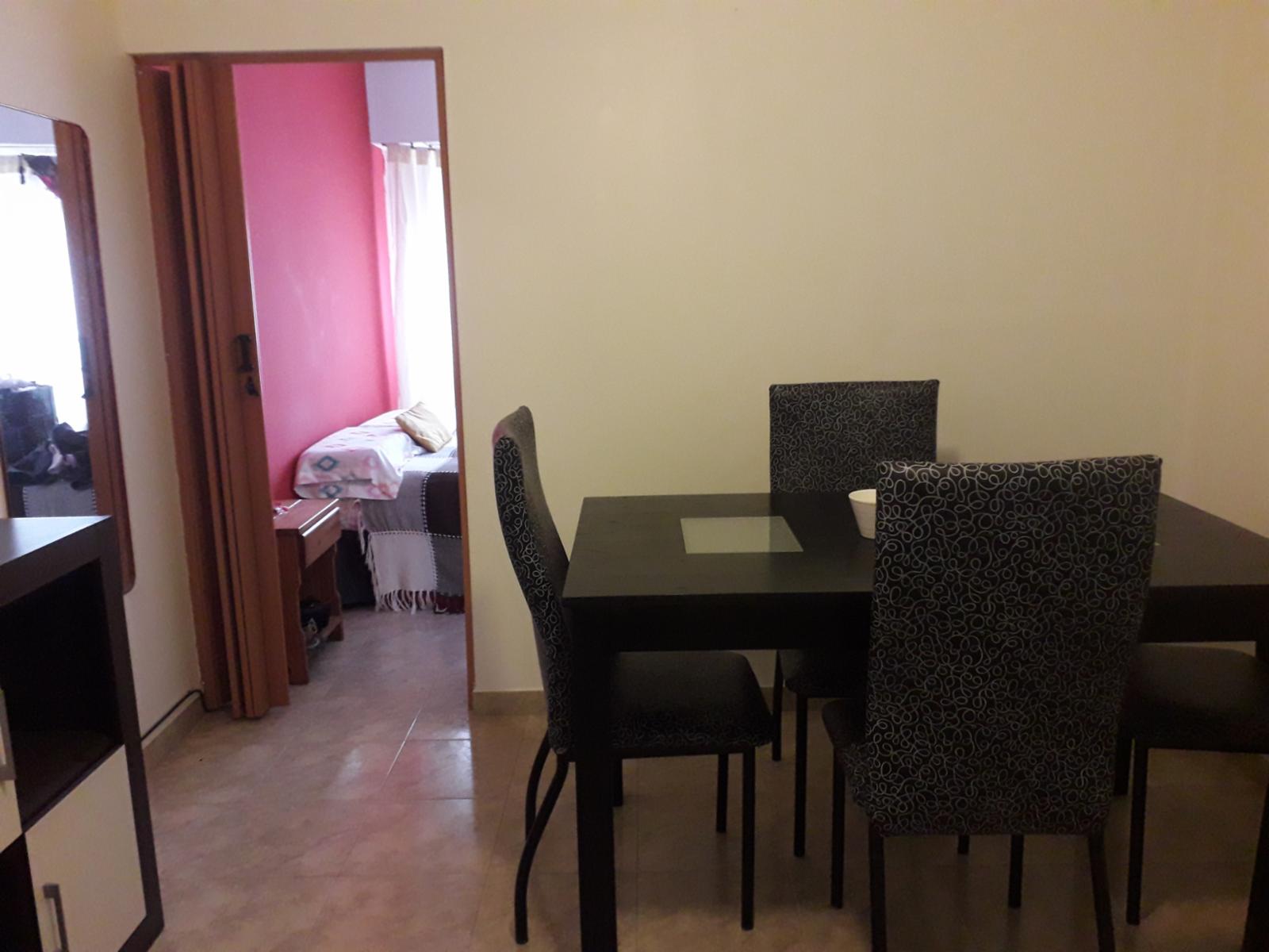 Hermoso depto 1 amb centrico dividido en 2 amb y reciclado 100. En impecable estado.