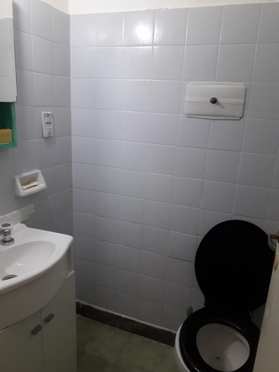 Hermoso depto 1 amb centrico dividido en 2 amb y reciclado 100. En impecable estado. — foto 3