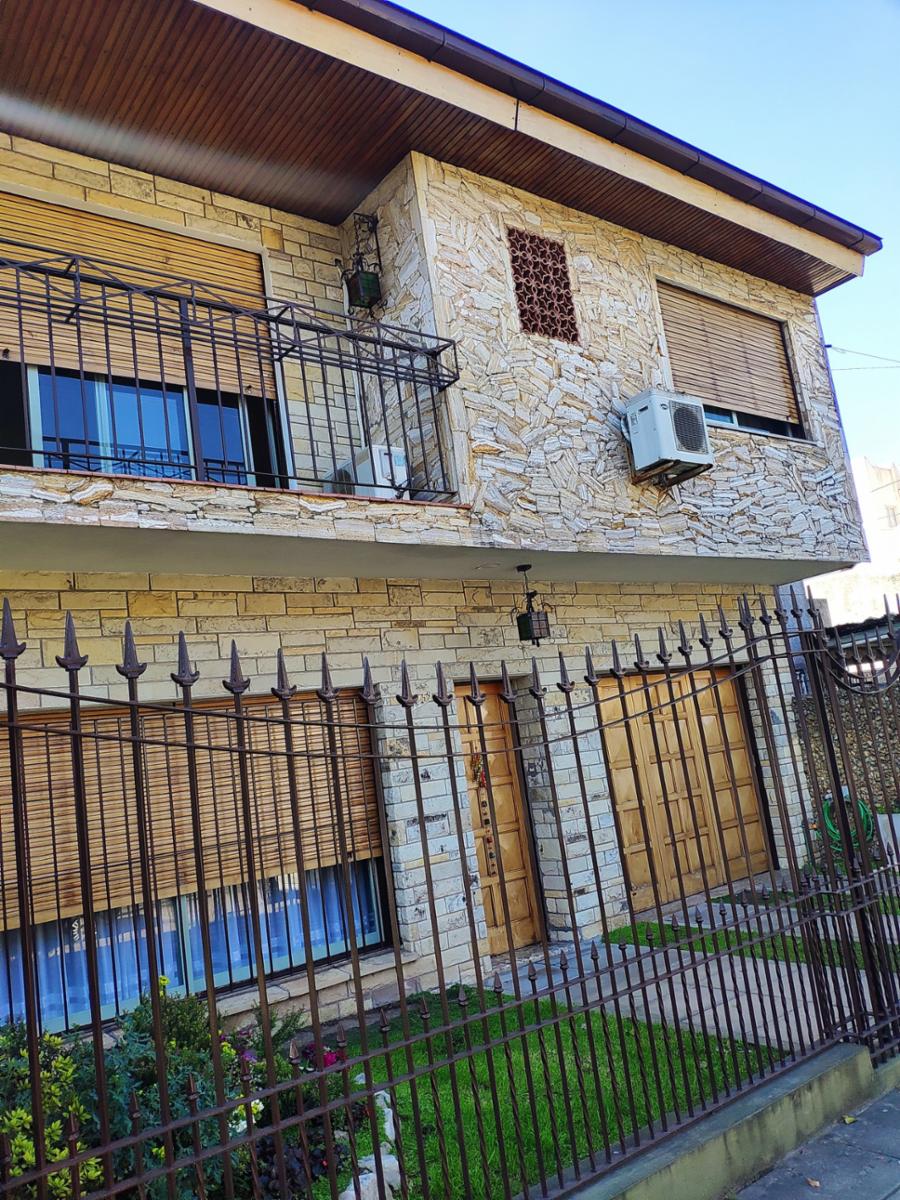 En Venta - Casa Gran Lote en Haedo: Defensa y Mr de Andrea. — foto 6