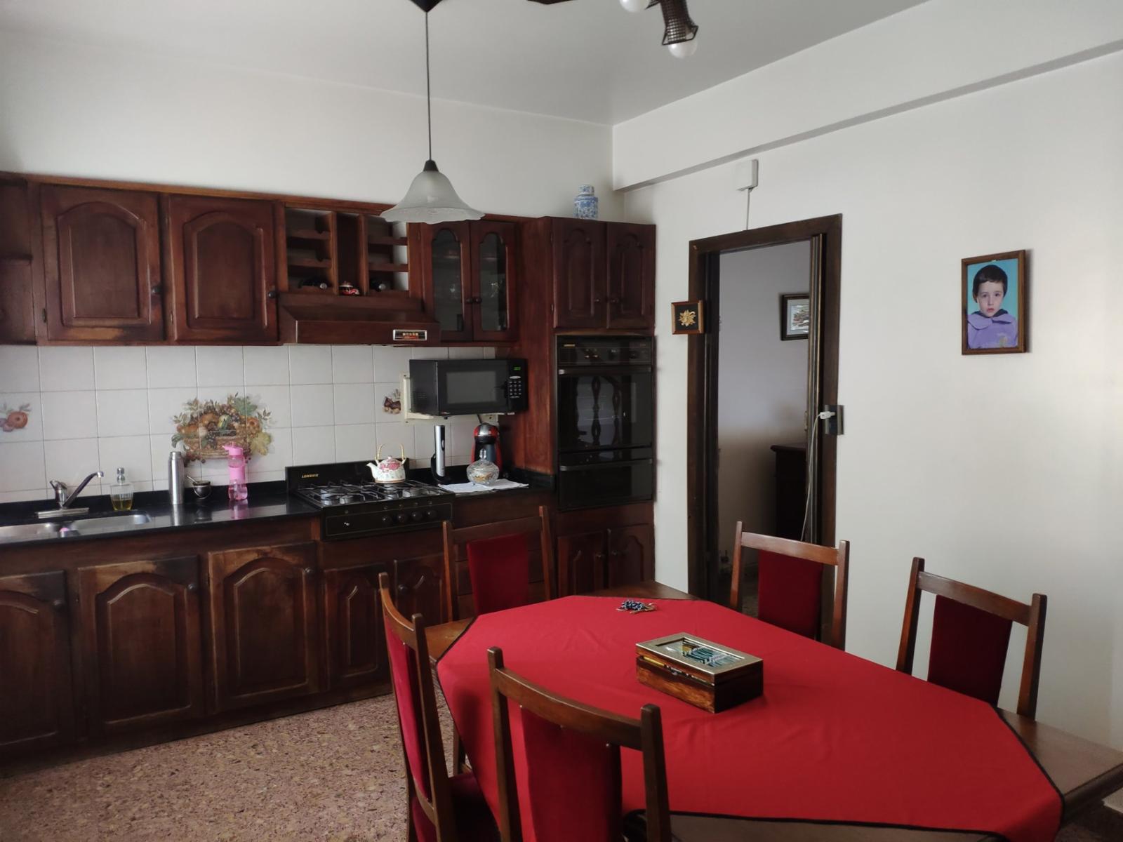 En Venta - Casa Gran Lote en Haedo: Defensa y Mr de Andrea. — foto 10