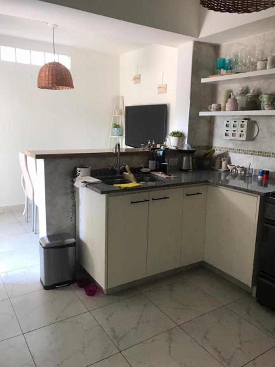 En Venta - Duplex 3 Amb con Cochera y Patio - Haedo Oportunidad — foto 9