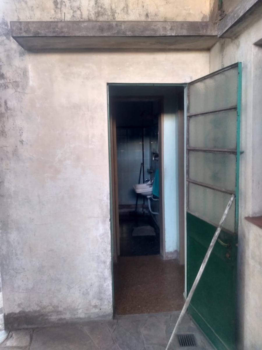 En Venta - Casa Americana S/ Lote 10x34 Para Refaccionar — foto 2