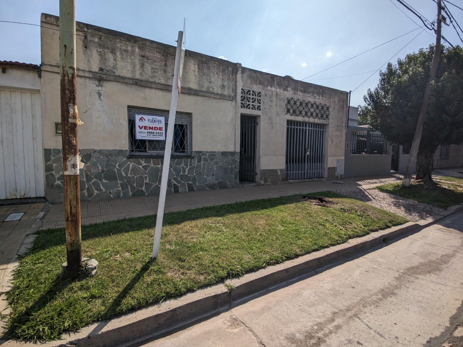 En Venta - Casa Americana S/ Lote 10x34 Para Refaccionar — foto 8