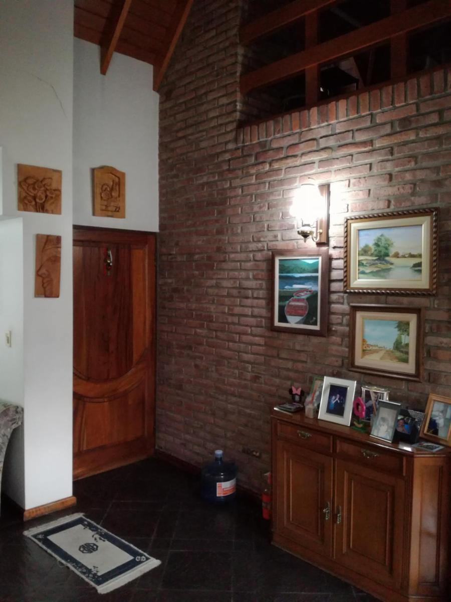 Gran Chalet 5 ambientes en excelente estado y ubicaciòn con gran parque — foto 10