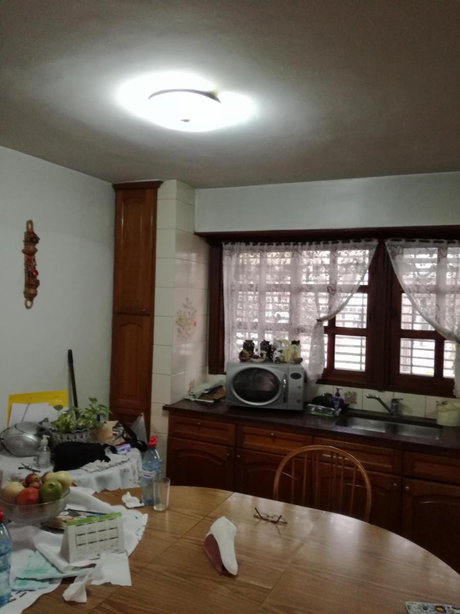 Gran Chalet 5 ambientes en excelente estado y ubicaciòn con gran parque — foto 12