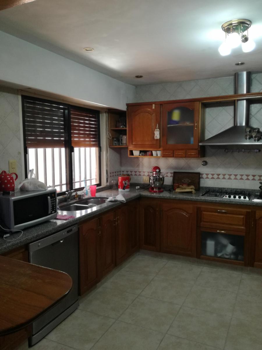 Excelente chalet 5 ambientes, con cochera pasante y otra casa 3 amb al fondo — foto 11
