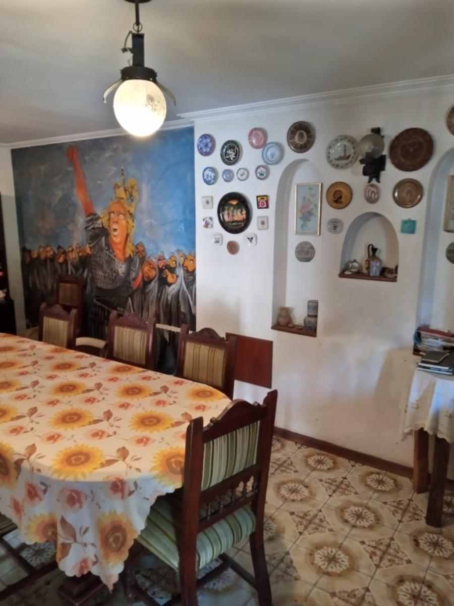 Hermoso chalet en esquina, 5 ambientes con cra y entrada p/auto — foto 14