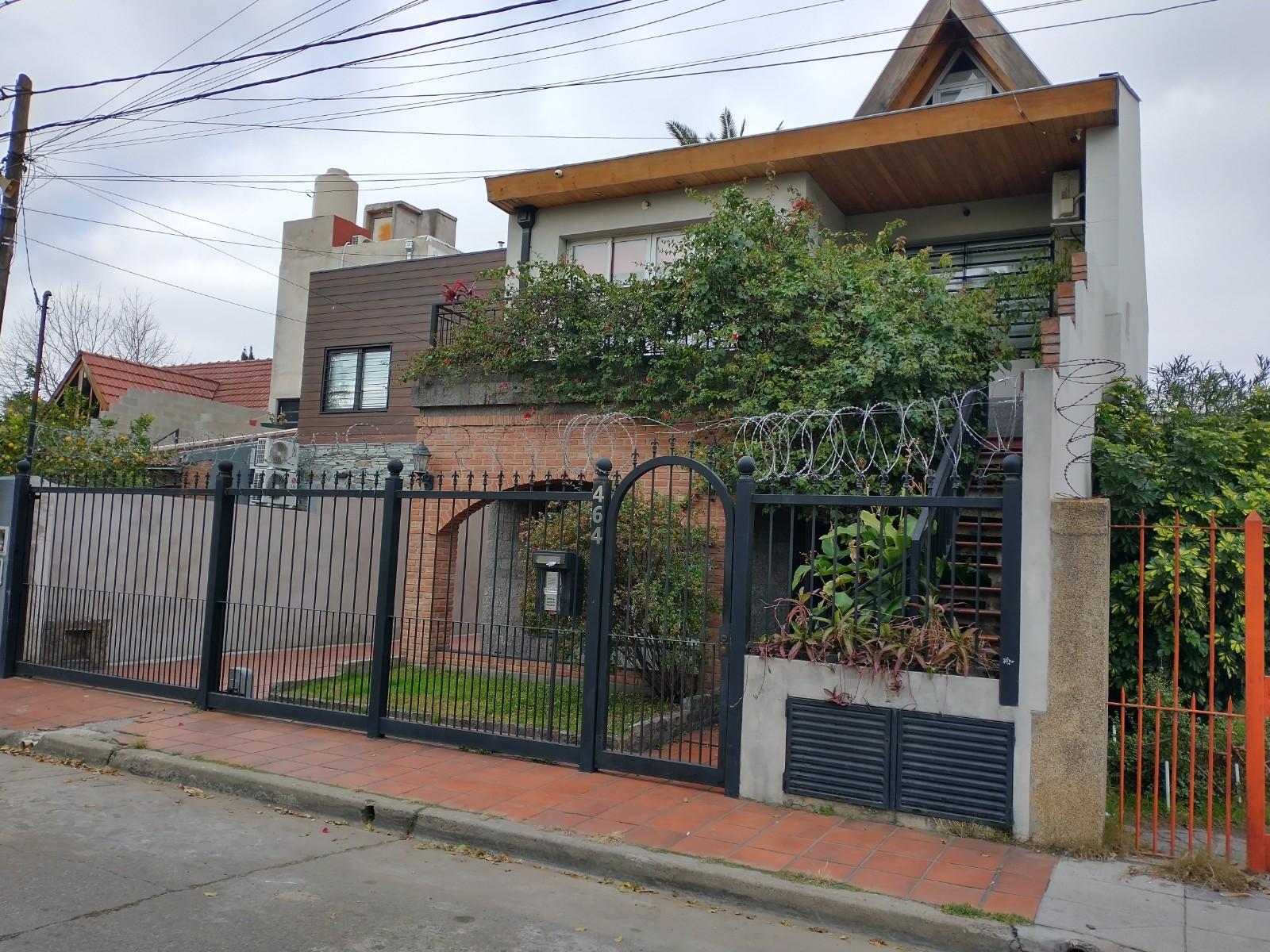 Impecable complejo privado de 3 casas. Venta en block o por separado — foto 2
