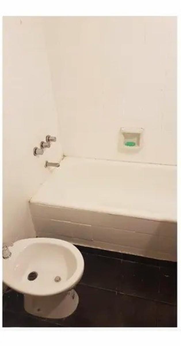 Departamento 2 ambientes con balcón en Ciudad Jardín, El Palomar. — foto 7