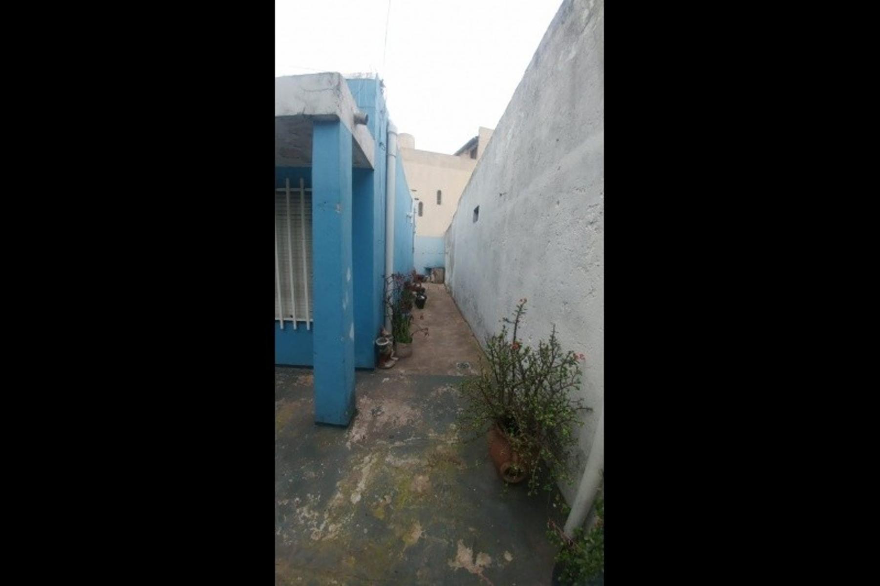 Venta de casa de 3 ambientes sobre lote propio en Moron — foto 4