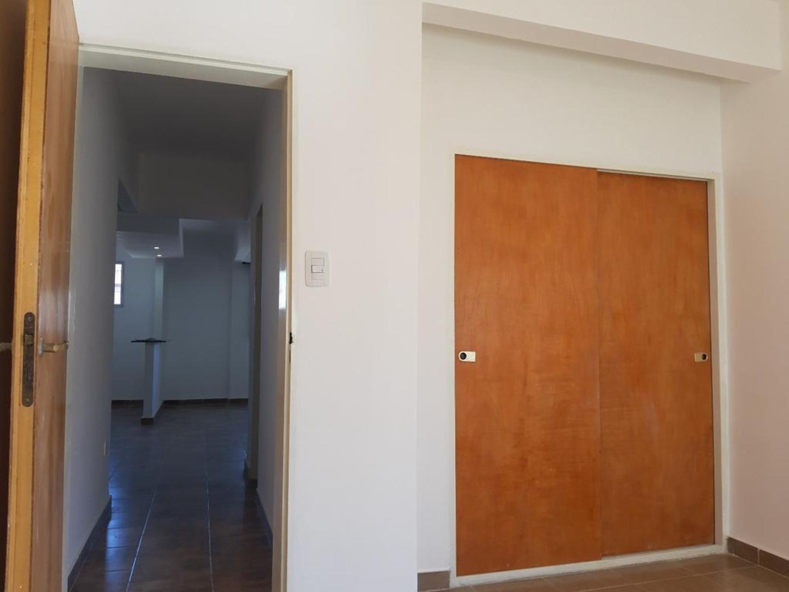 EXCELENTE DEPARTAMENTO DE 2 AMBIENTES EN PRIMER PISO A ESTRENAR UBICADO EN ESQUINA — foto 13
