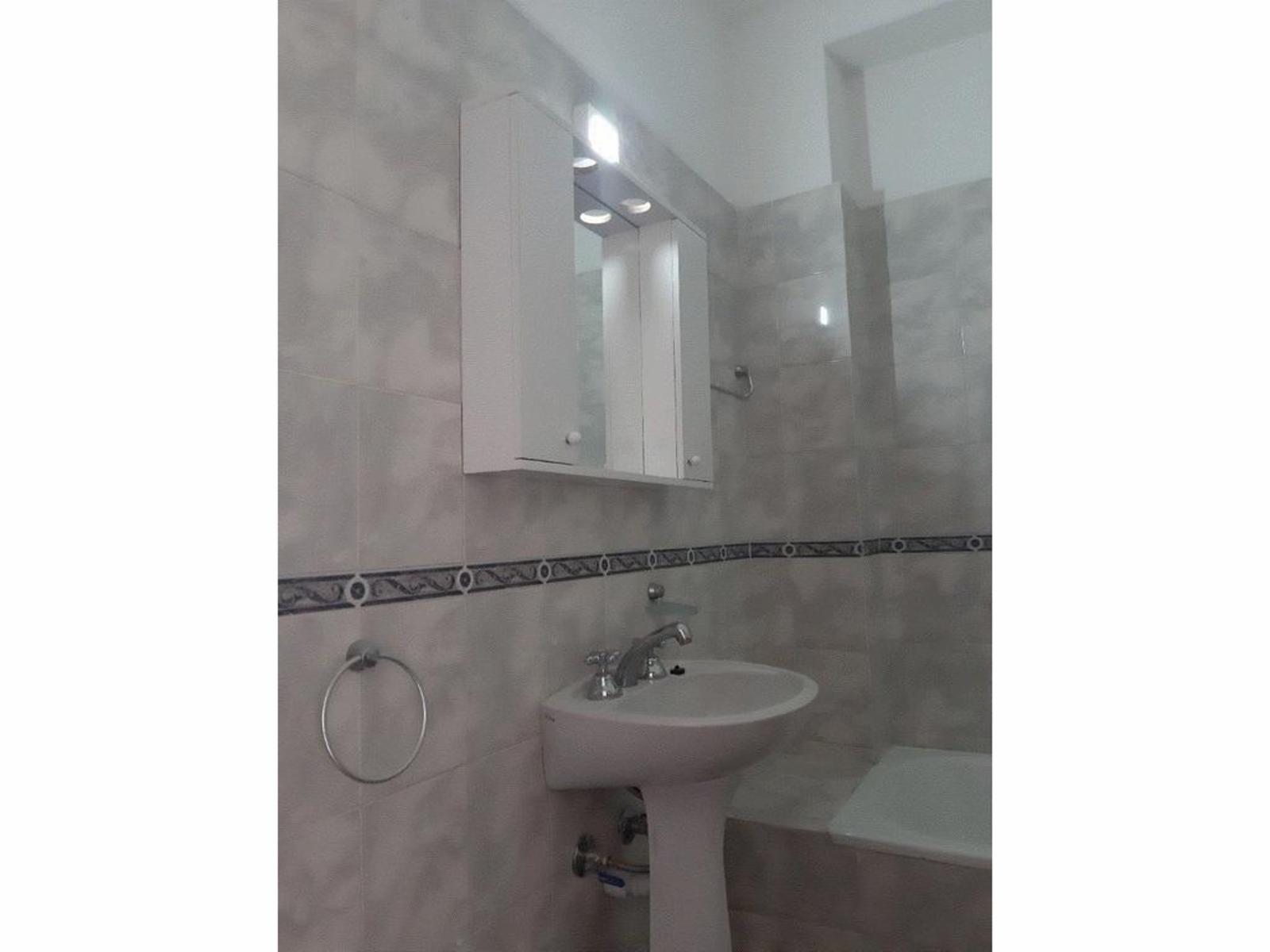 EXCELENTE DEPARTAMENTO DE 2 AMBIENTES EN PRIMER PISO A ESTRENAR UBICADO EN ESQUINA — foto 14