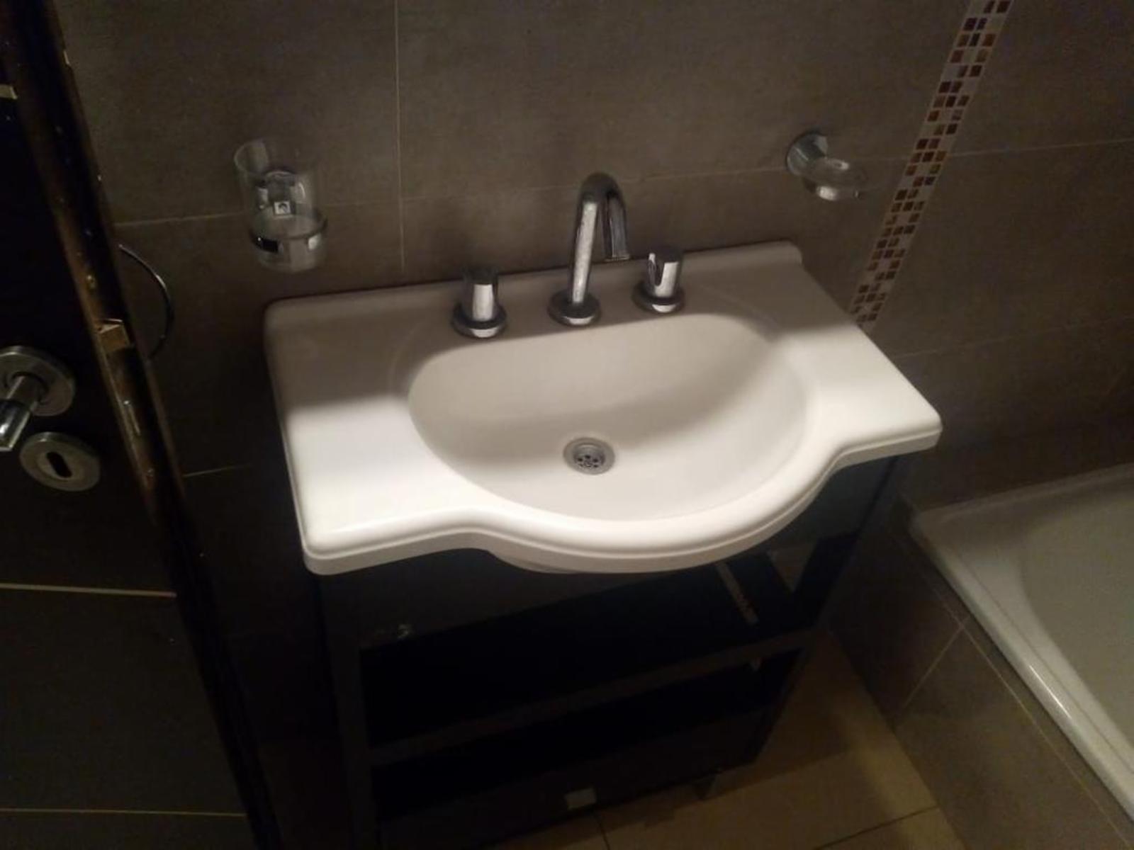 EXCELENTE DEPARTAMENTO MONOAMBIENTE EN PRIMER PISO AL CONTRAFRENTE CON BALCÓN — foto 10
