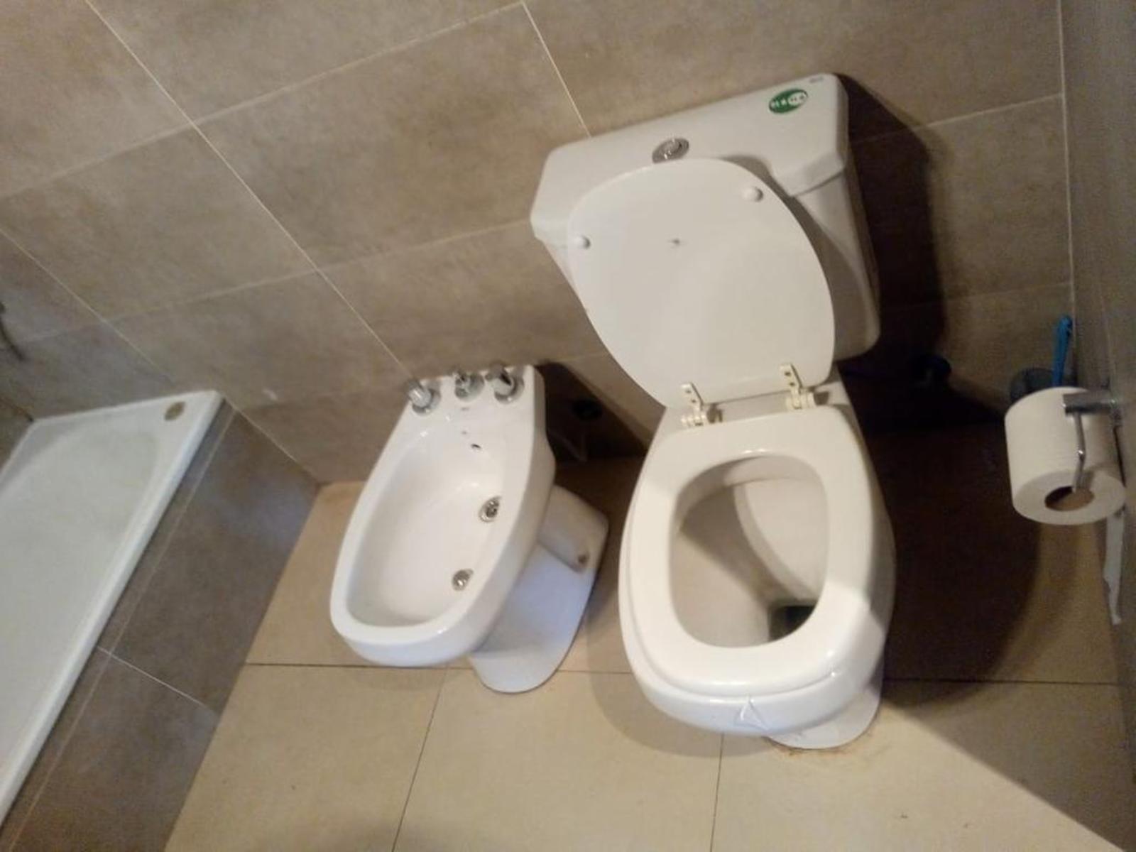 EXCELENTE DEPARTAMENTO MONOAMBIENTE EN PRIMER PISO AL CONTRAFRENTE CON BALCÓN — foto 12
