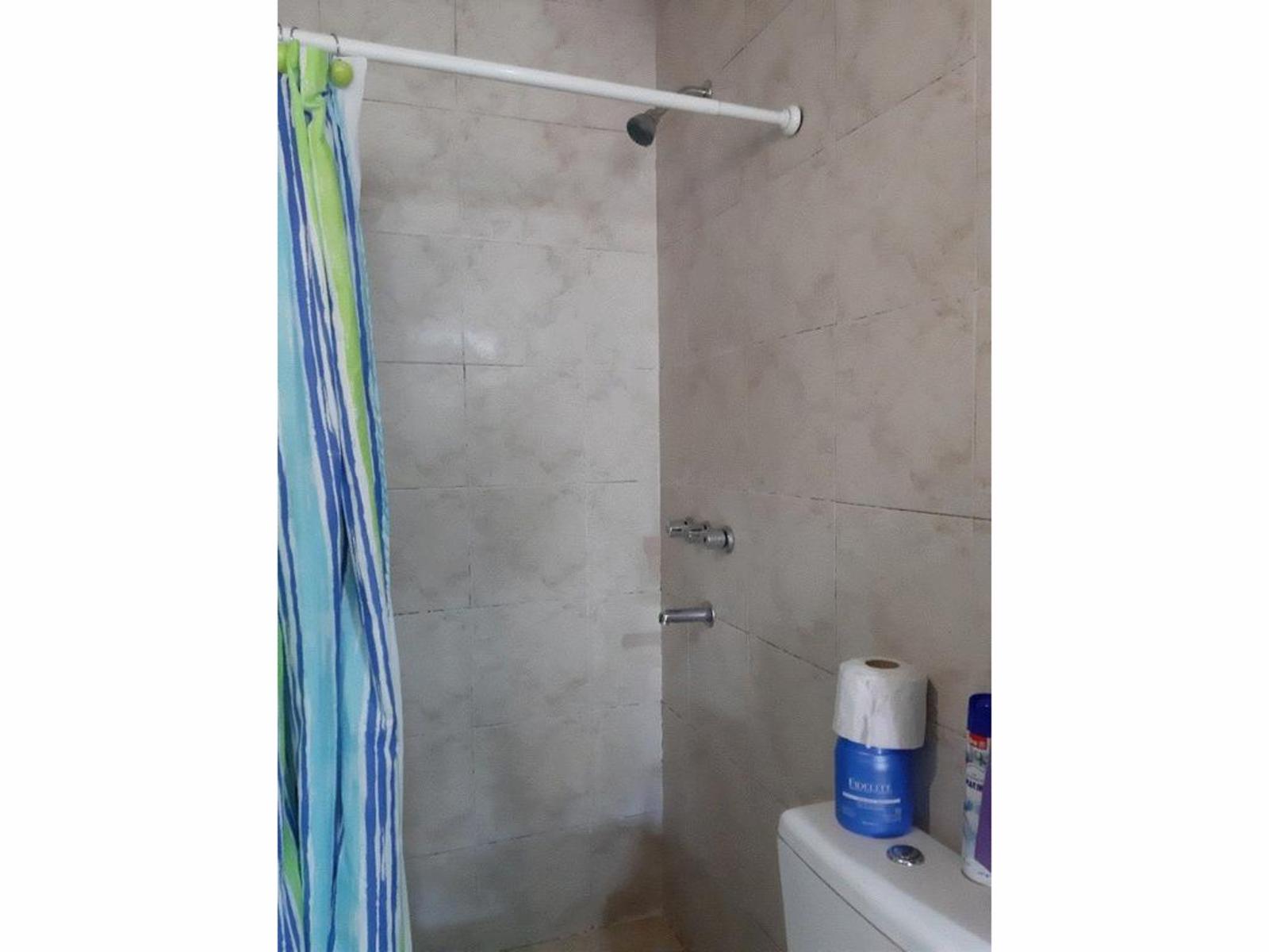 EXCELENTE MONOAMBIENTE CON BALCÓN Y ENTREPISO SOBRE AVENIDA SAN MARTÍN — foto 14