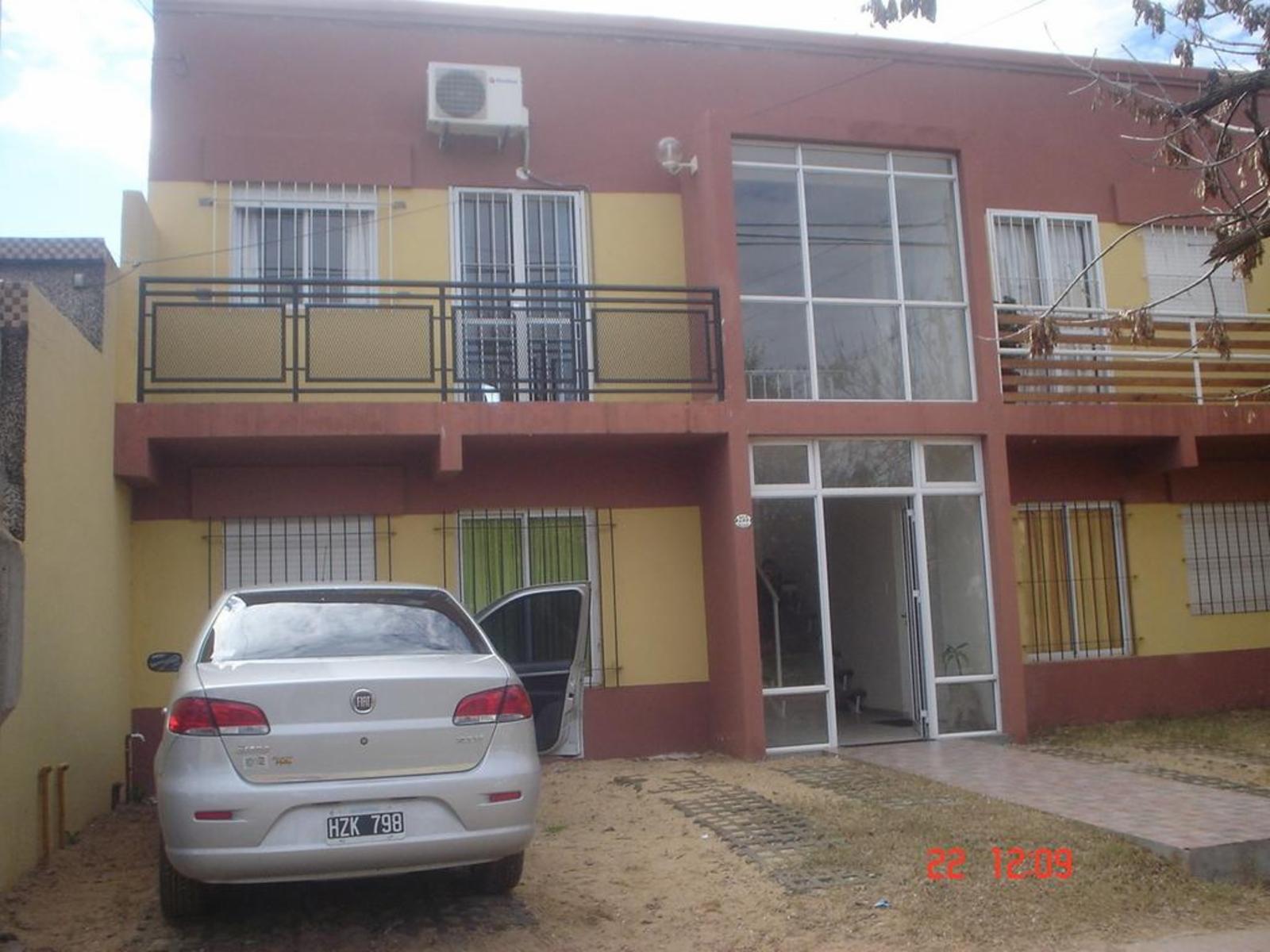 EXCELENTE DUPLEX DE 3 AMBIENTES EN GRAN ZONA TURÍSTICA EN COLÓN ENTRE RÍOS — foto 2