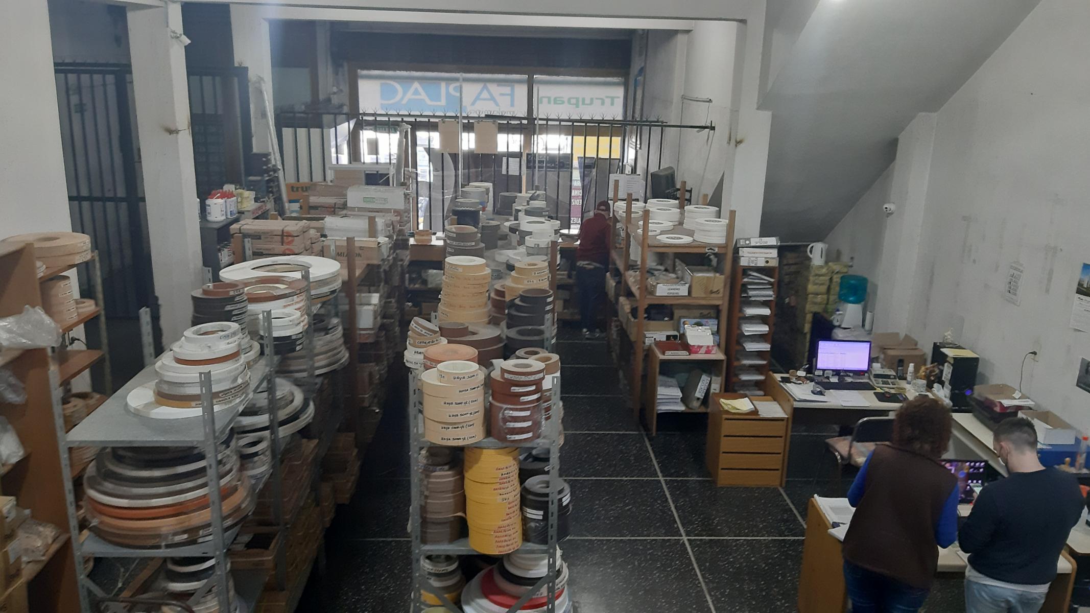 VENTA EN BLOCK DE 3 UNIDADES EN 3 PLANTAS SOBRE AV. MOSCONI CON LOCAL, OFICINAS, SALÓN Y VIVIENDA — foto 5