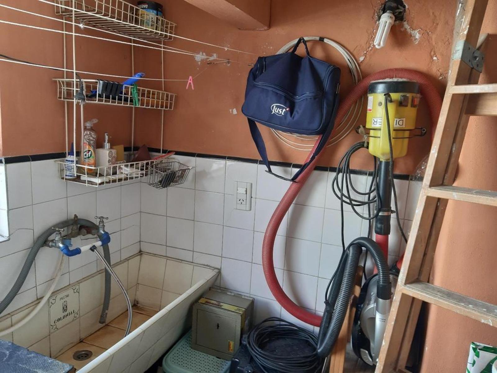 EXCELENTE PH DE 3 AMBIENTES EN PRIMER PISO UBICADO EN ESQUINA CON PATIO, TERRAZA Y COCHERA — foto 9