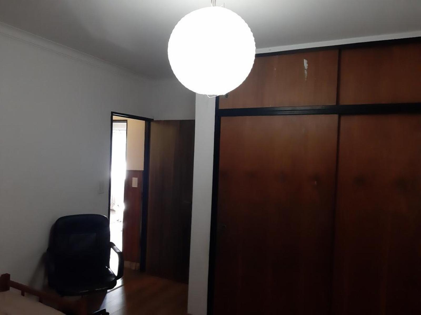 EXCELENTE PH DE 3 AMBIENTES EN PRIMER PISO UBICADO EN ESQUINA CON PATIO, TERRAZA Y COCHERA — foto 11