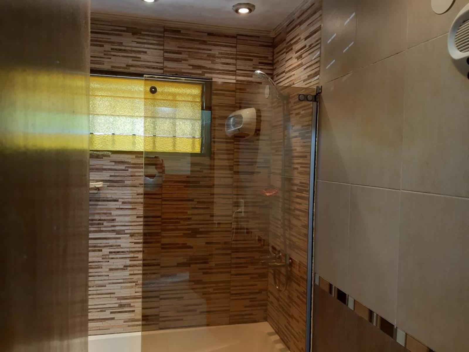 EXCELENTE PH DE 3 AMBIENTES EN PRIMER PISO UBICADO EN ESQUINA CON PATIO, TERRAZA Y COCHERA — foto 14