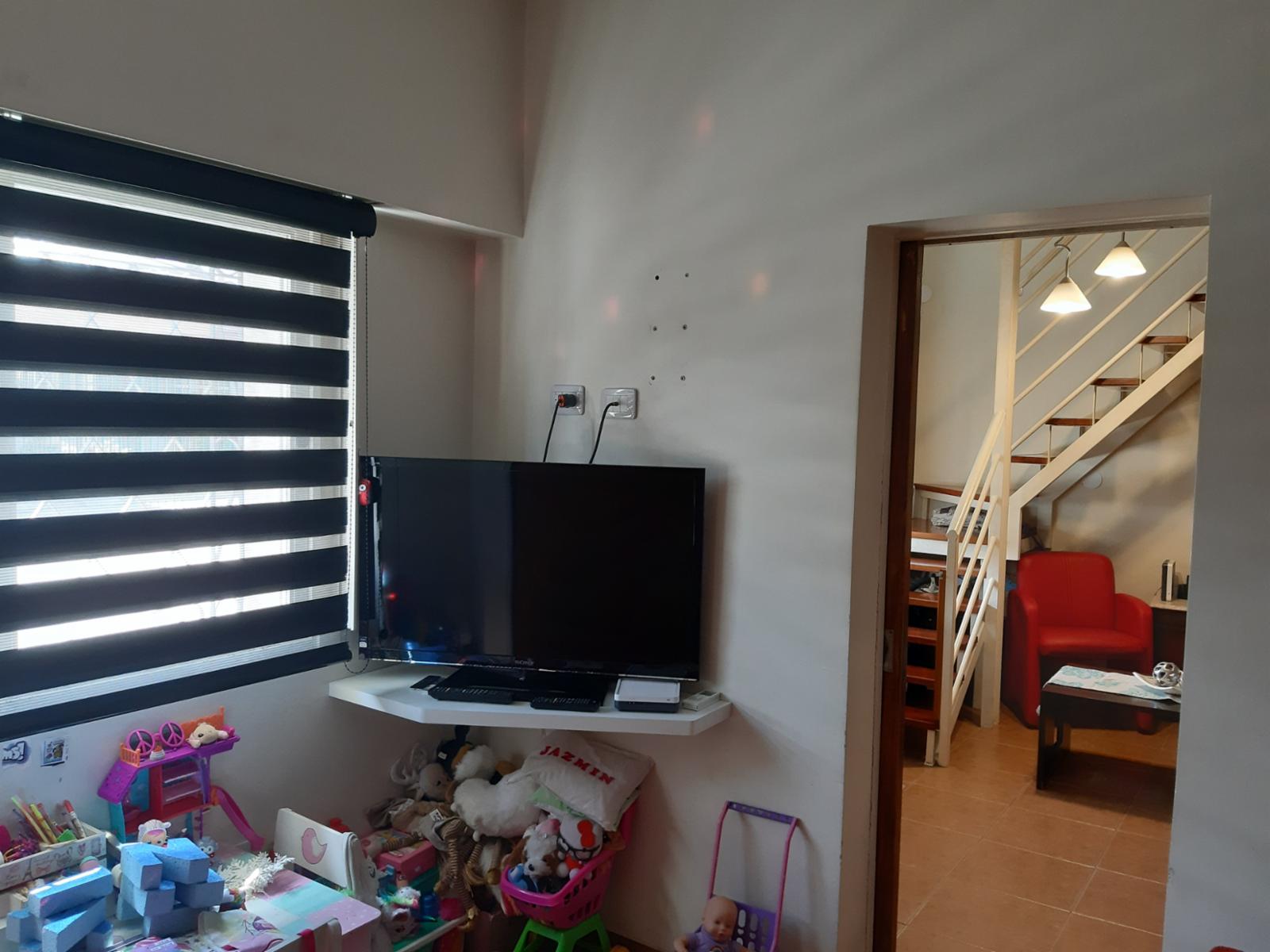 EXCELENTE PH DE 4 AMBIENTES CON INGRESO DIRECTO DESDE LA CALLE CON PATIO Y TERRAZA — foto 6